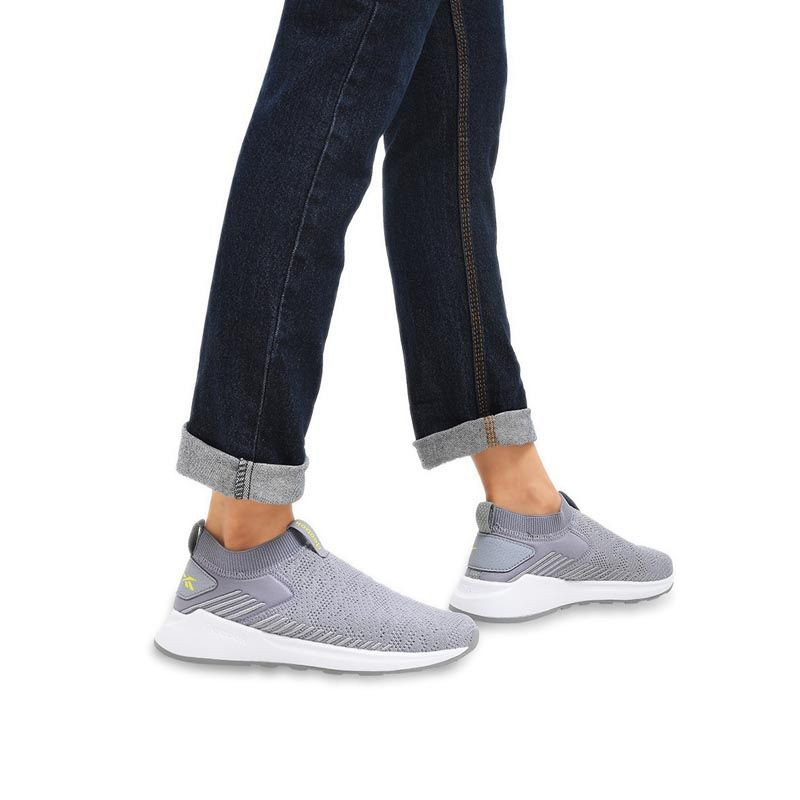 Sepatu Sneakers Reebok Wmns Ever Road Dmx Slip Cool Shadow