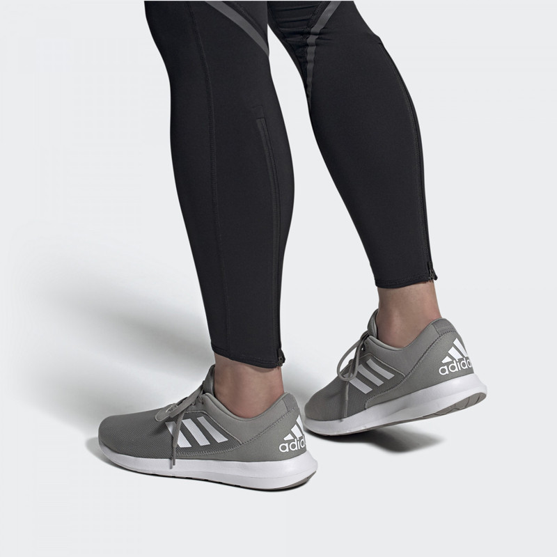 SEPATU LARI ADIDAS Coreracer