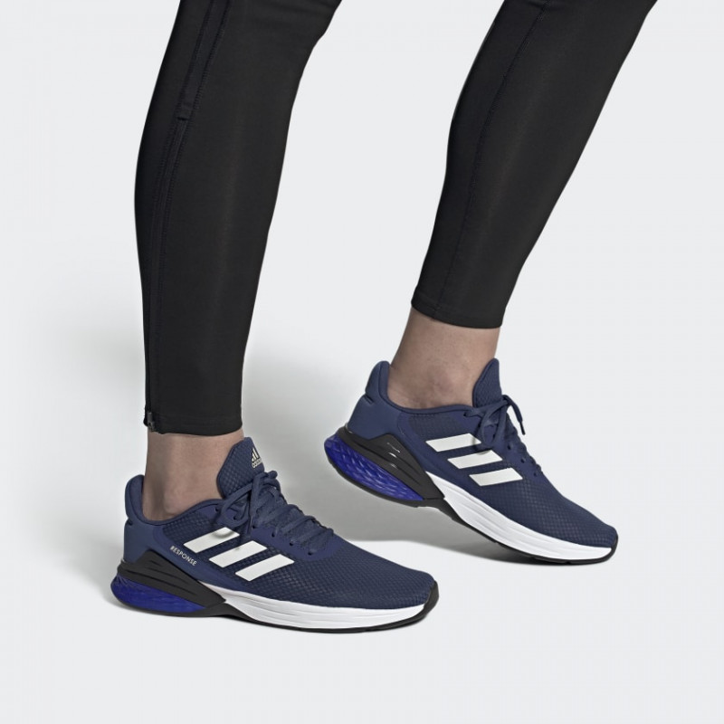 SEPATU LARI ADIDAS Response SR