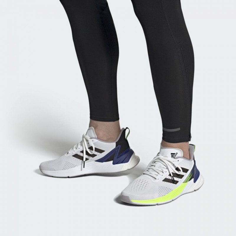 SEPATU LARI ADIDAS Response Super