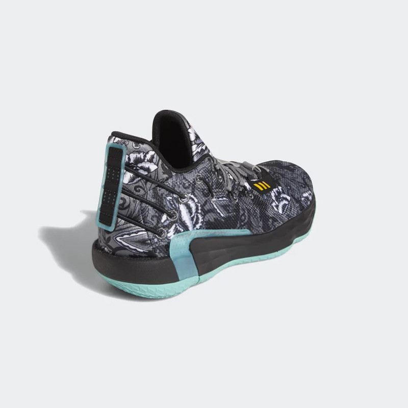 SEPATU BASKET ADIDAS Dame 7 Floral