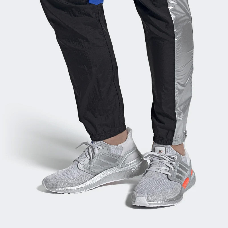 SEPATU LARI ADIDAS Ultraboost 20 DNA
