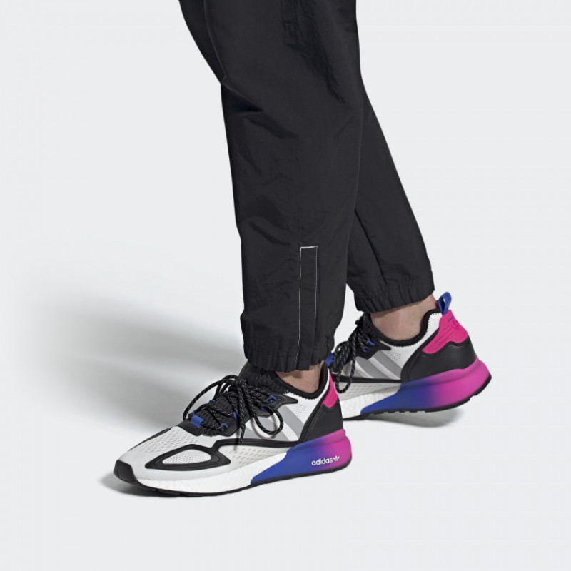 SEPATU SNEAKERS ADIDAS ZX 2K Boost