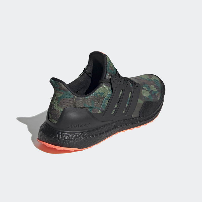SEPATU LARI ADIDAS Ultraboost