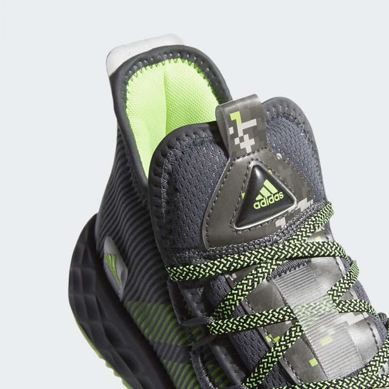 SEPATU BASKET ADIDAS Pro Boost Low