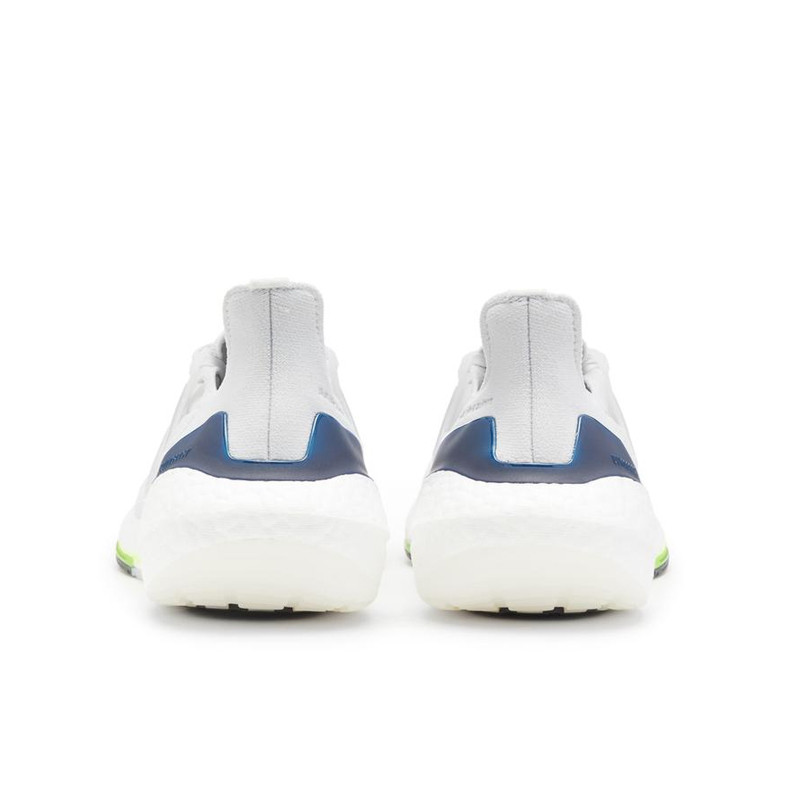 SEPATU LARI ADIDAS Ultraboost 21