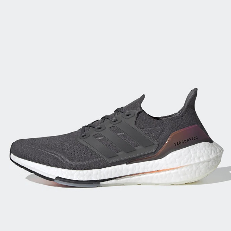 SEPATU LARI ADIDAS Ultraboost 21