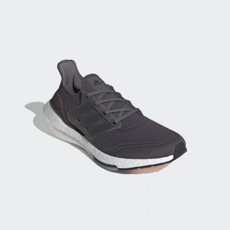 SEPATU LARI ADIDAS Ultraboost 21