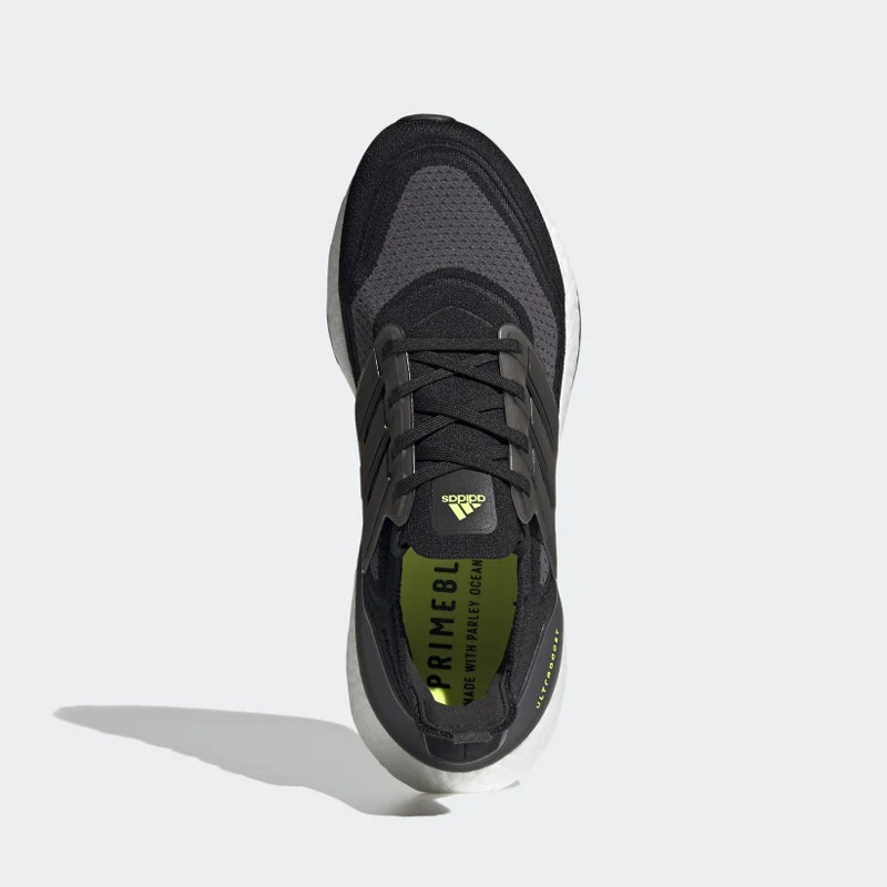 SEPATU LARI ADIDAS Ultraboost 21