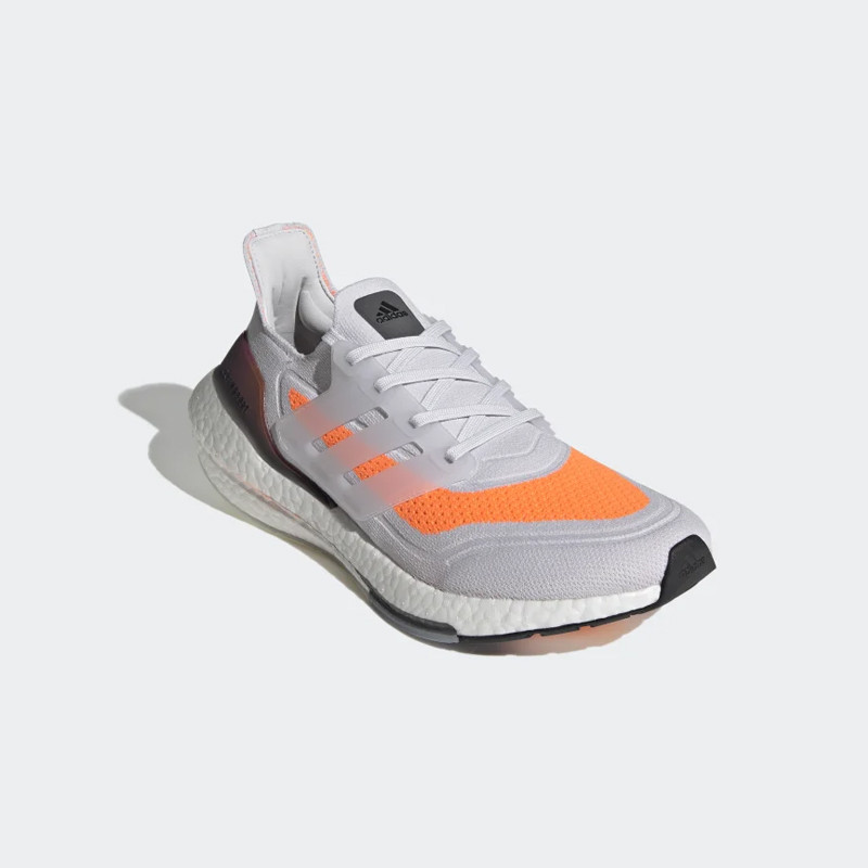 SEPATU LARI ADIDAS Ultraboost 21