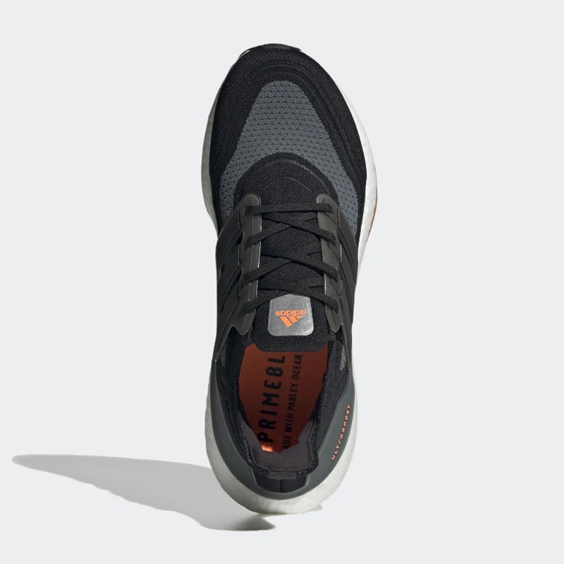 SEPATU LARI ADIDAS ULTRABOOST 21