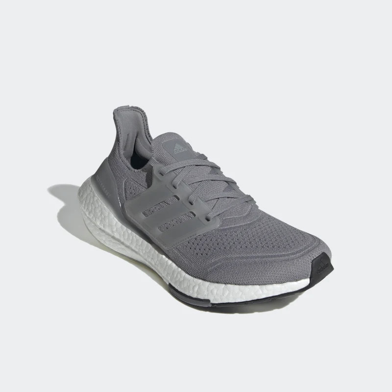 SEPATU LARI ADIDAS Wmns Ultraboost 21