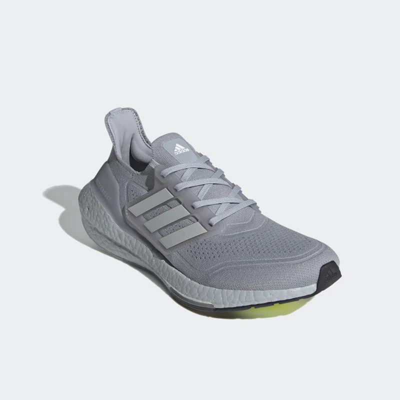 SEPATU LARI ADIDAS Ultraboost 21