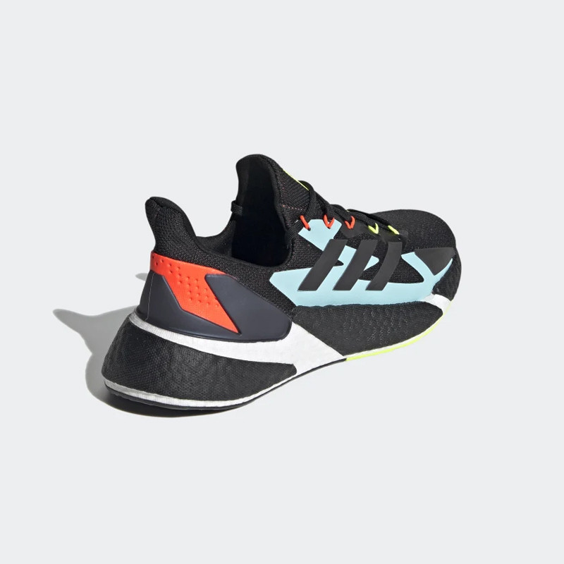 SEPATU LARI ADIDAS X9000L4