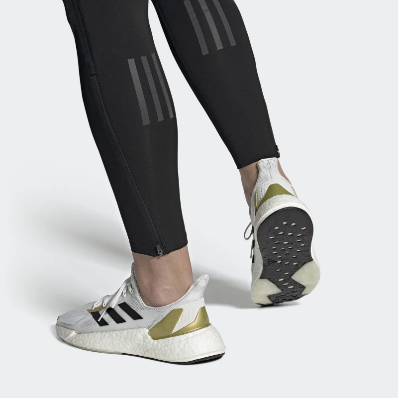 SEPATU LARI ADIDAS X9000L4