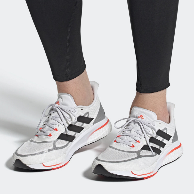SEPATU LARI ADIDAS SUPERNOVA+