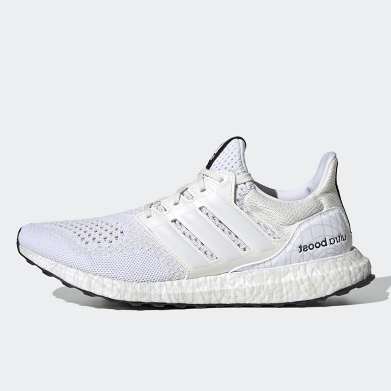 SEPATU LARI ADIDAS Ultraboost Dna x Star Wars