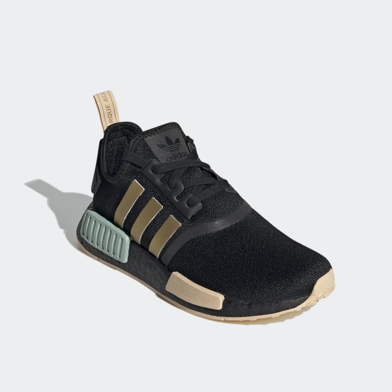 SEPATU SNEAKERS ADIDAS Wmns Nmd_R1