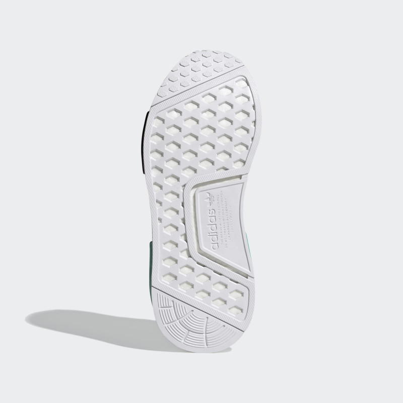 SEPATU SNEAKERS ADIDAS Wmns NMD_R1