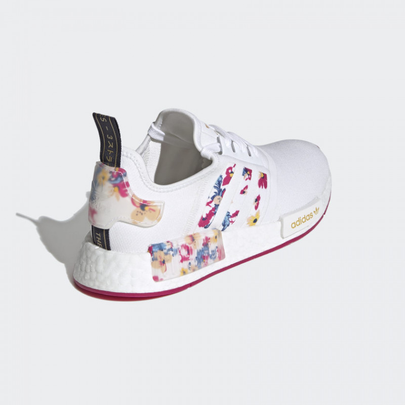 SEPATU SNEAKERS ADIDAS Wmns NMD_R1