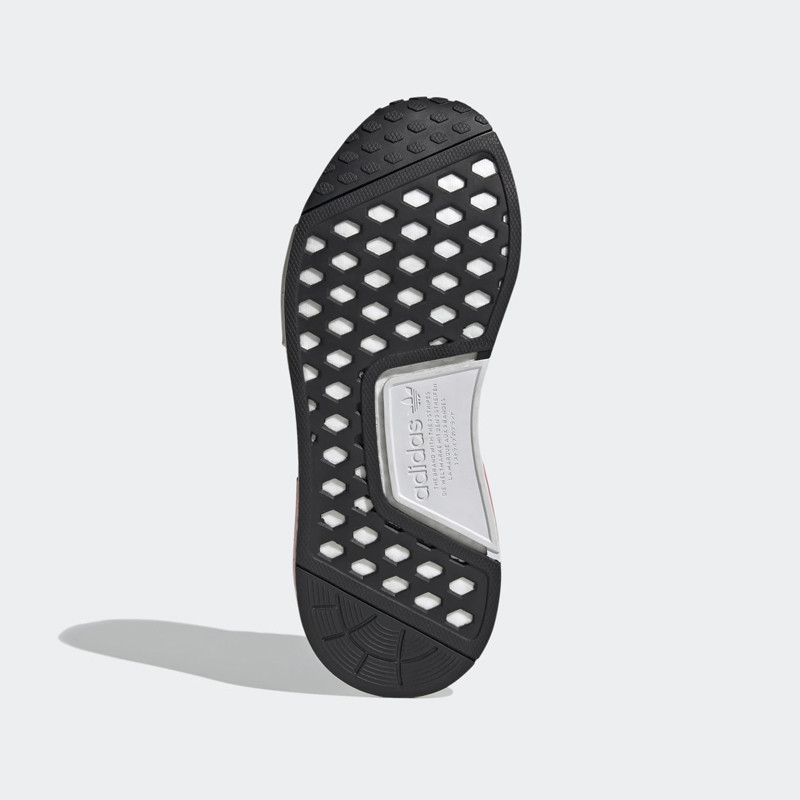 SEPATU SNEAKERS ADIDAS Wmns NMD_R1