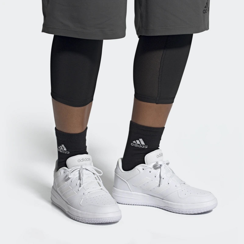 SEPATU BASKET ADIDAS Gametalker