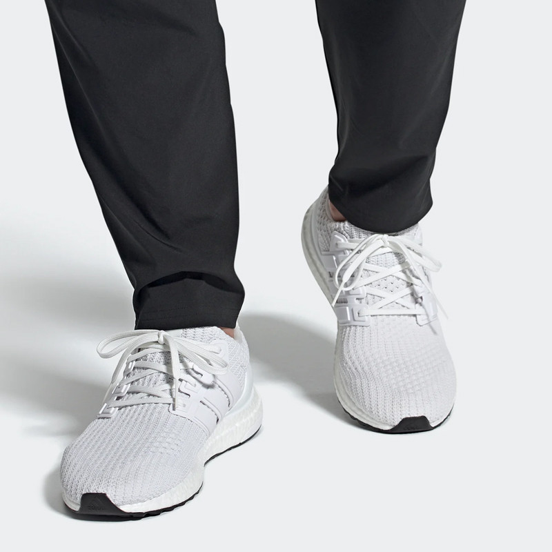Jual SEPATU LARI Pria ADIDAS ULTRABOOST DNA White Original