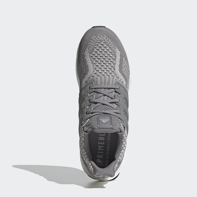 SEPATU LARI ADIDAS Ultraboost 5.0 Dna