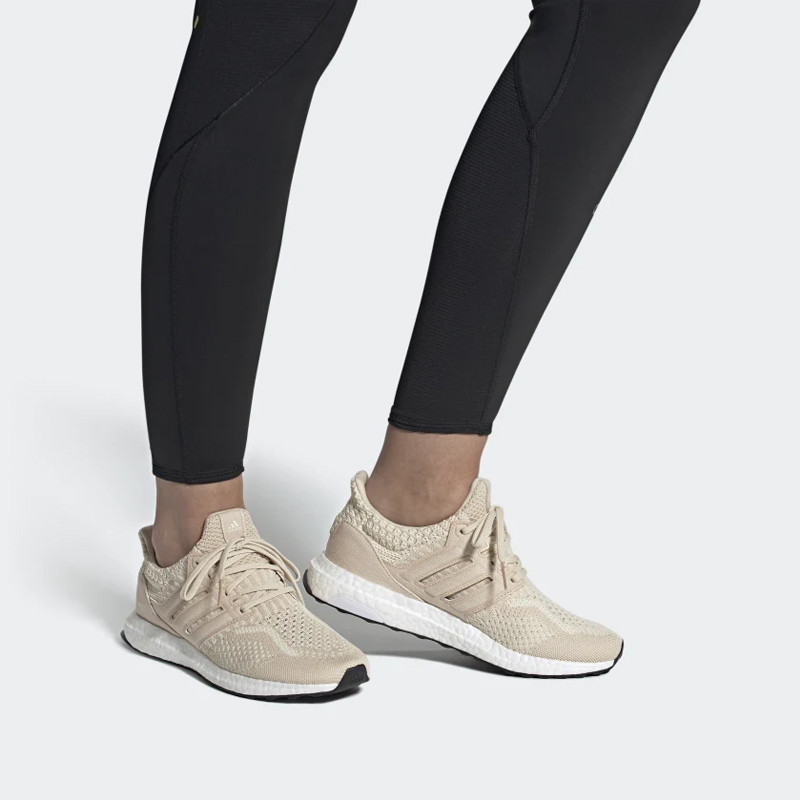 Wmns Ultraboost 5.0 DNA foto 4