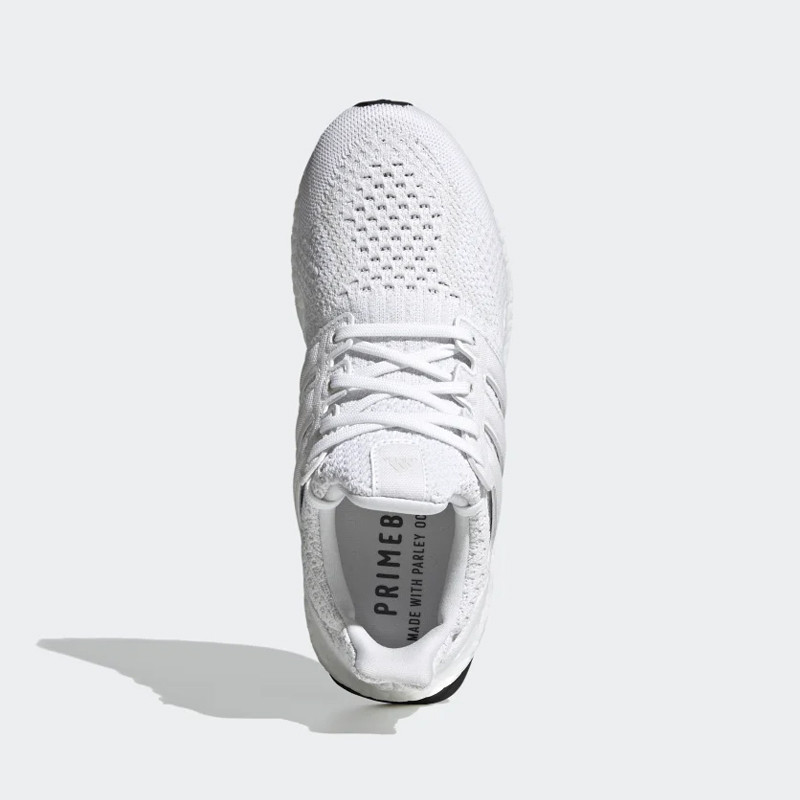 SEPATU LARI ADIDAS Wmns Ultraboost 5.0 DNA