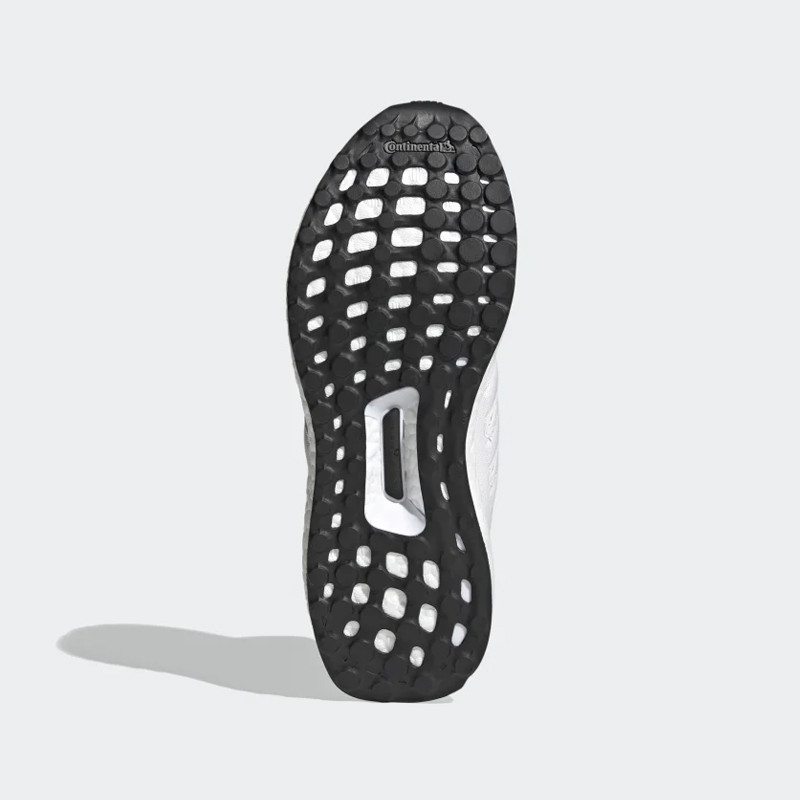 SEPATU LARI ADIDAS Wmns Ultraboost 5.0 DNA