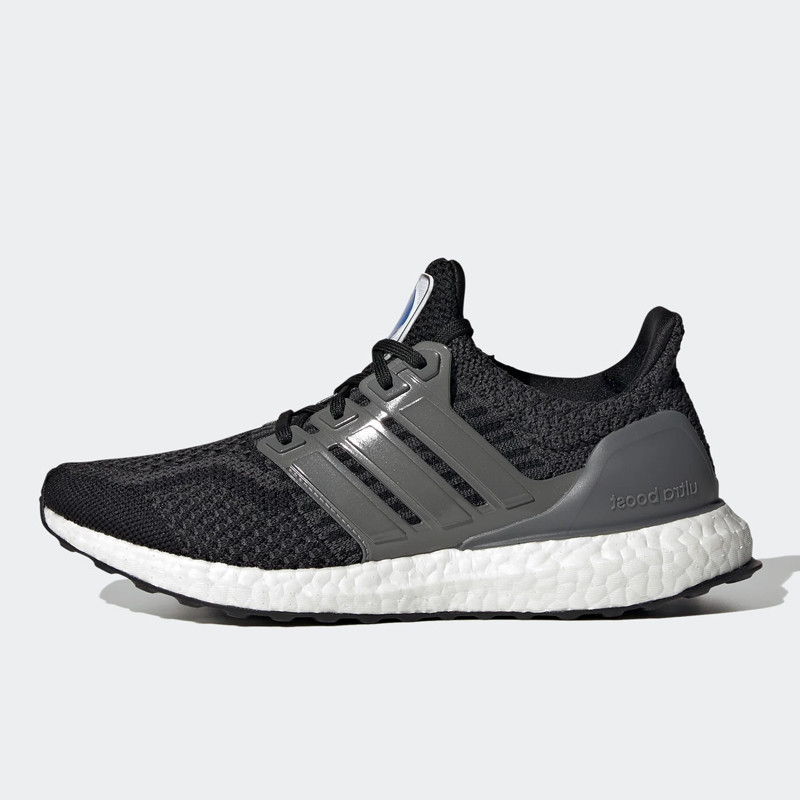 SEPATU LARI ADIDAS Wmns Ultraboost 5.0 DNA