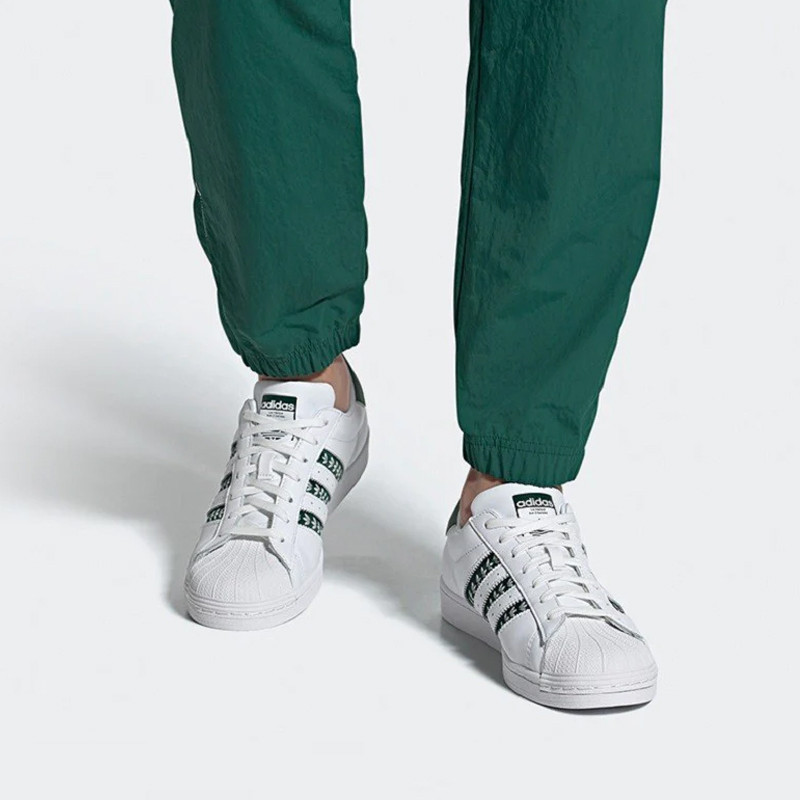 SEPATU SNEAKERS ADIDAS Superstar