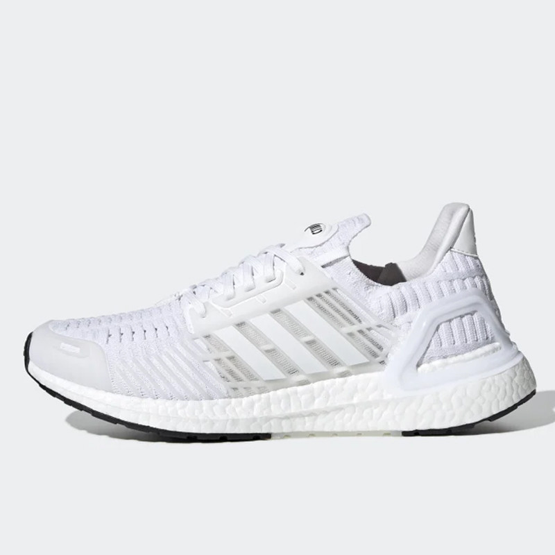 SEPATU LARI ADIDAS Ultraboost DNA CC_1