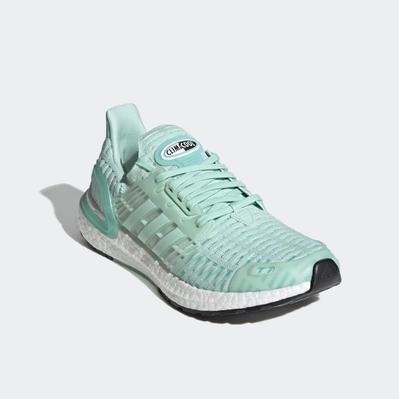 SEPATU LARI ADIDAS Wmns Ultraboost Dna Cc1