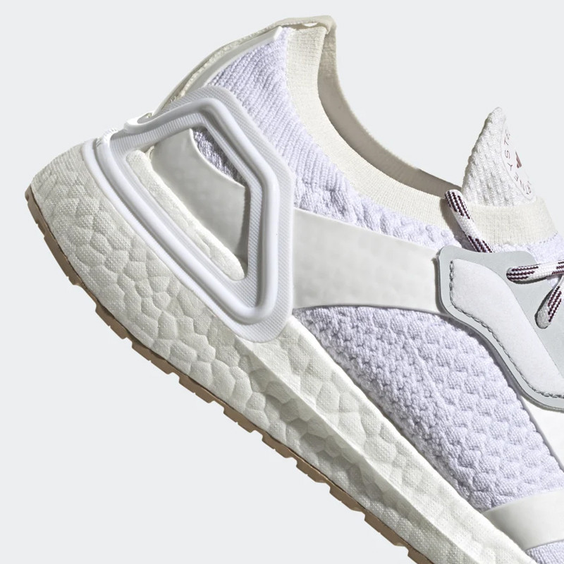 SEPATU LARI ADIDAS Wmns Stella Mccartney Ultraboost