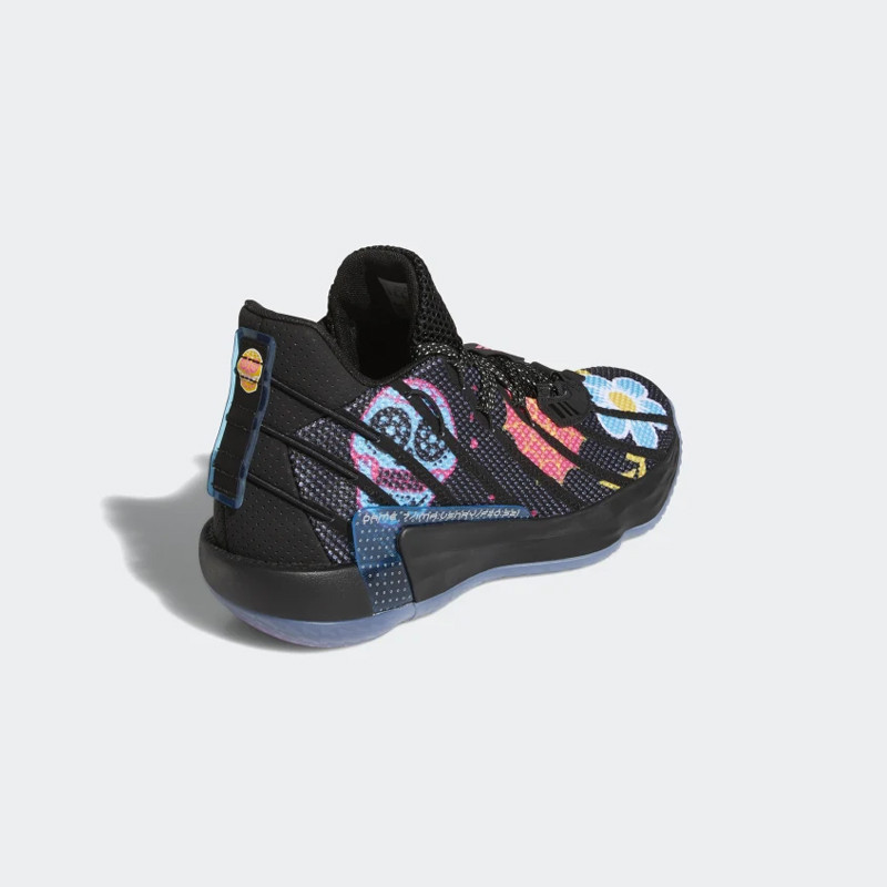 SEPATU BASKET ADIDAS Dame 7