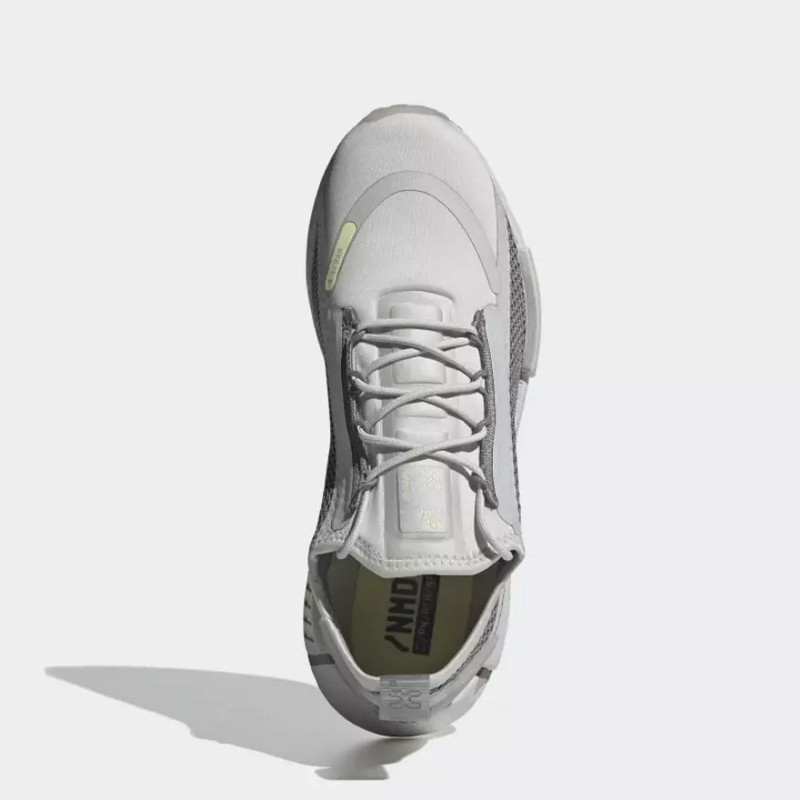 SEPATU SNEAKERS ADIDAS NMD_R1 Spectoo