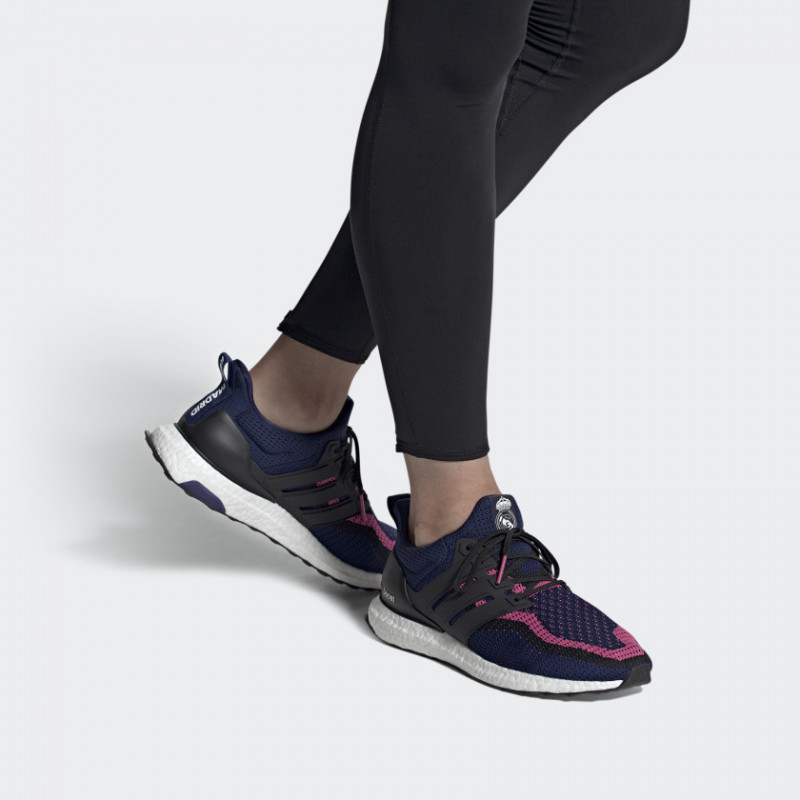 SEPATU LARI ADIDAS Ultraboost DNA X Real Madrid