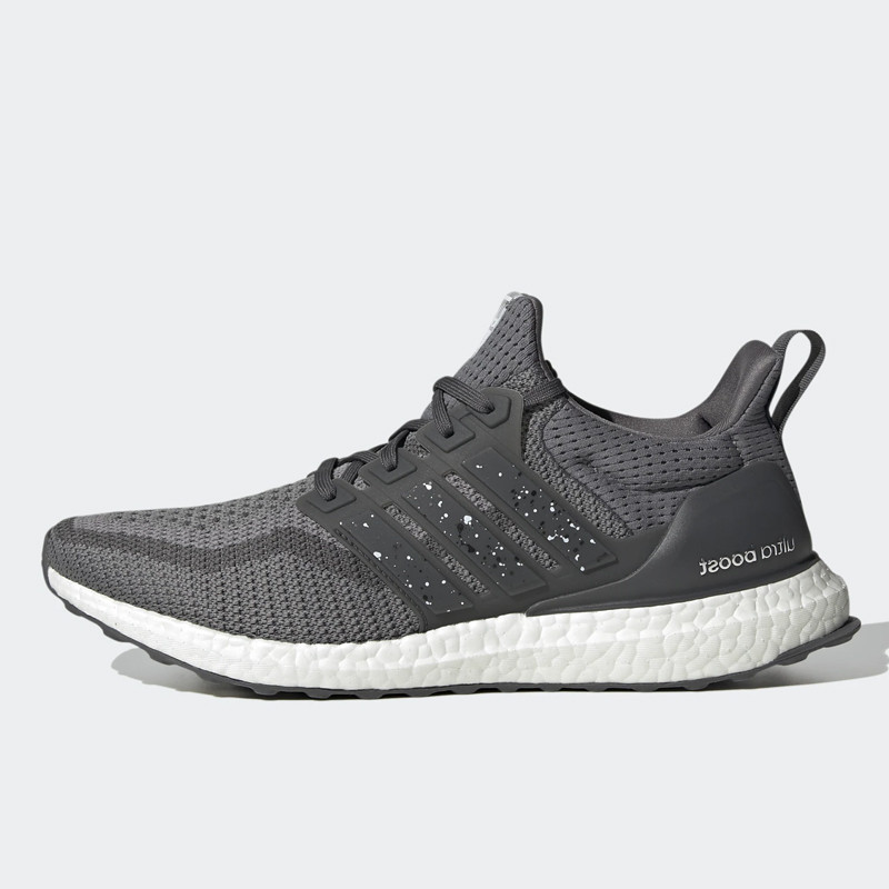 SEPATU LARI ADIDAS Ultraboost DNA City Pack Tokyo