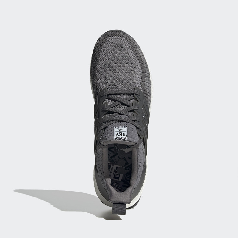SEPATU LARI ADIDAS Ultraboost DNA City Pack Tokyo