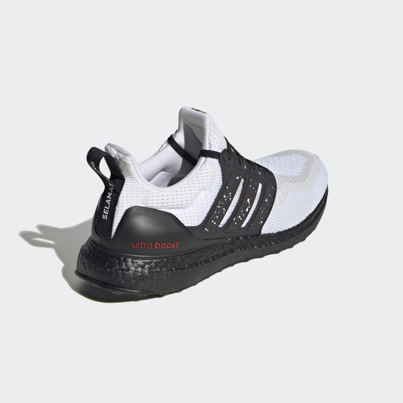 SEPATU LARI ADIDAS Ultraboost DNA City Pack Jakarta