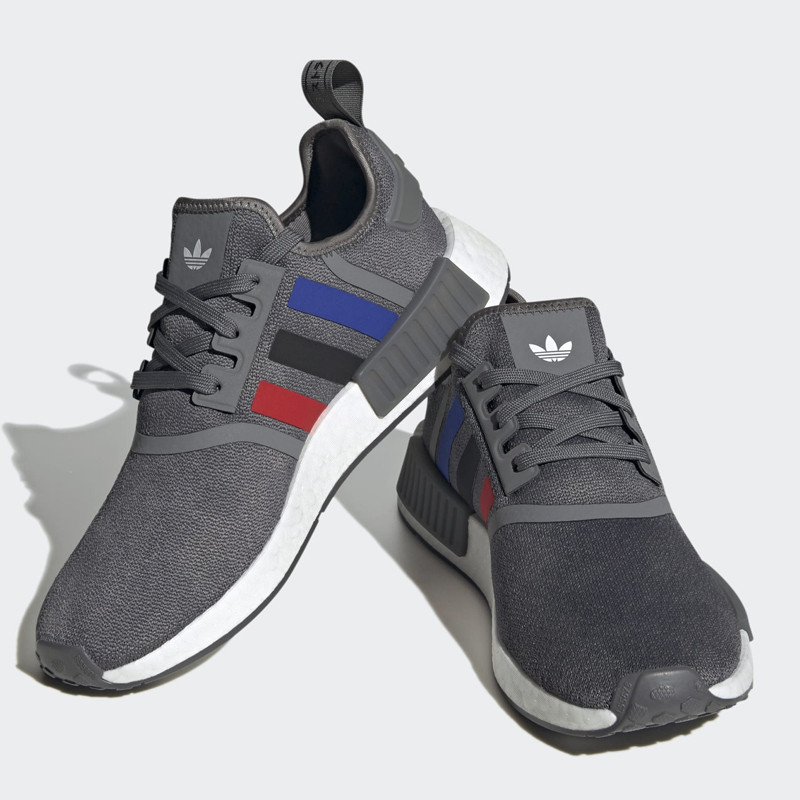 SEPATU SNEAKERS ADIDAS NMD_R1