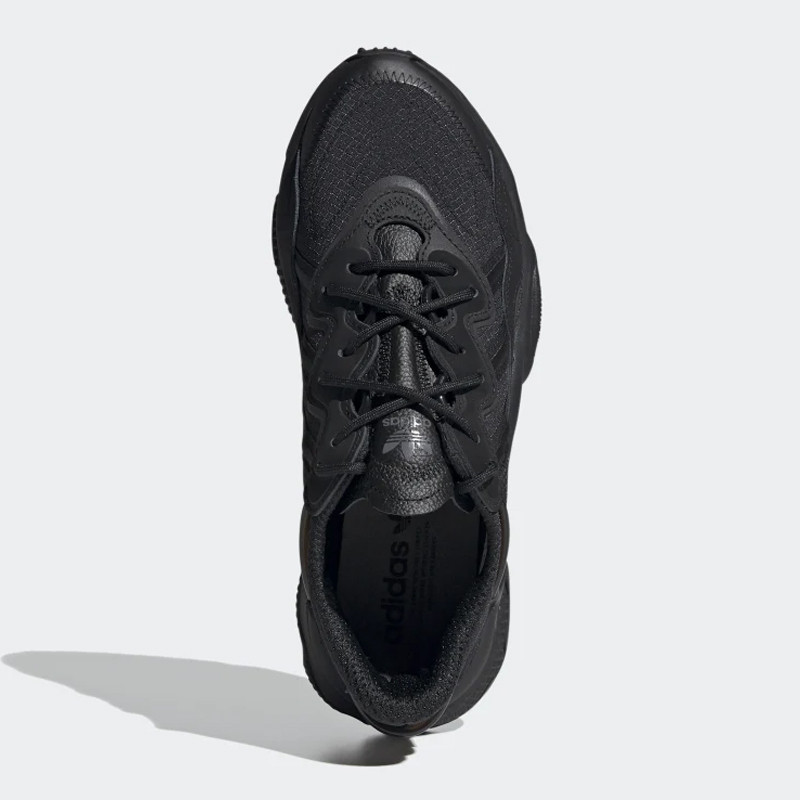 SEPATU SNEAKERS ADIDAS OZWEEGO