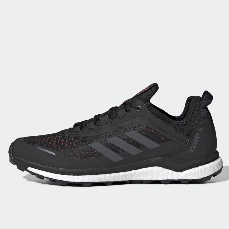 SEPATU TRAIL ADIDAS Terrex Agravic Flow