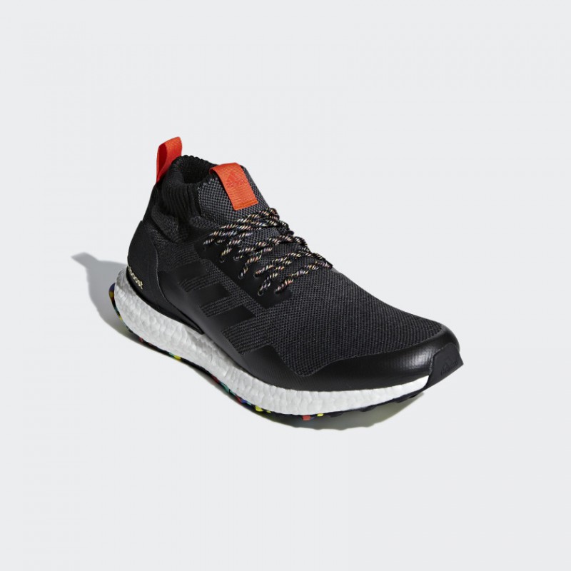 SEPATU LARI ADIDAS Ultraboost Mid