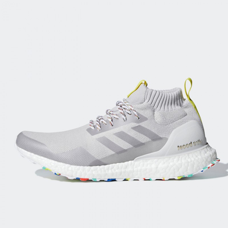 SEPATU LARI ADIDAS Ultraboost Mid