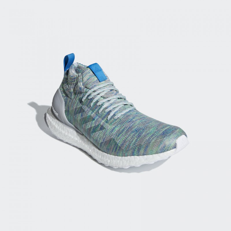 SEPATU LARI ADIDAS Ultraboost Mid