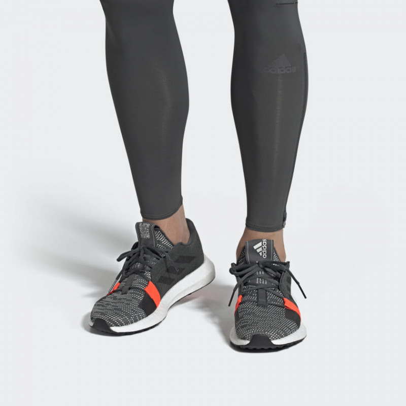 SEPATU LARI ADIDAS SenseBoost Go