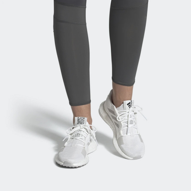 SEPATU LARI ADIDAS Wmns SenseBoost Go
